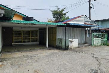Jalan Bukit Kemuning