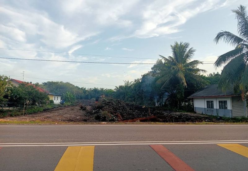 JERAM BATU PEKAN NENAS
