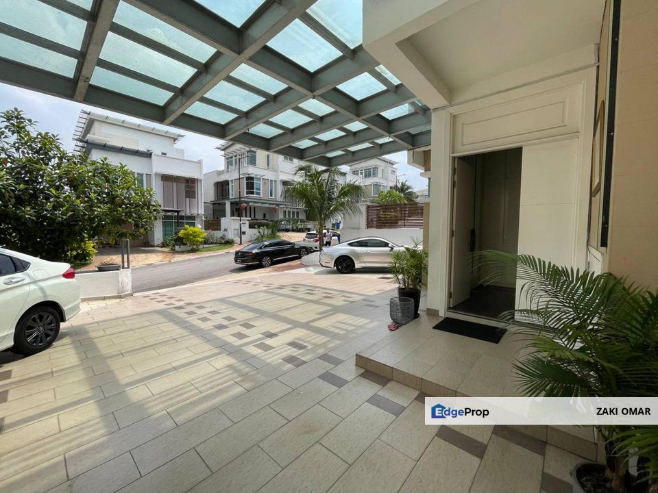 Glenmarie Subang, 3 Storey Zero Lot Bungalow For Sale, Fully Furnished, Selangor, Glenmarie