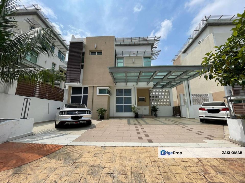 Glenmarie Subang, 3 Storey Zero Lot Bungalow For Sale, Fully Furnished, Selangor, Glenmarie