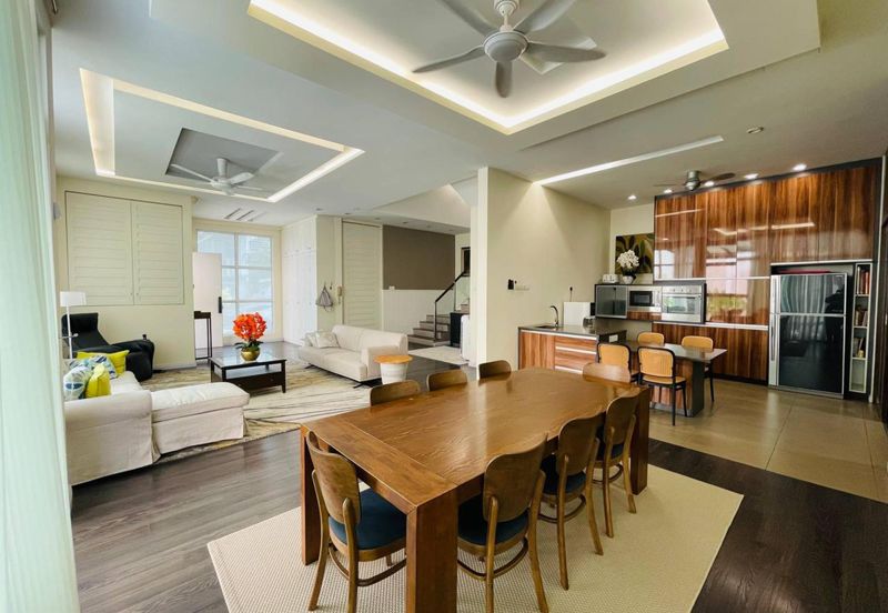 Jalan Pengaturcara U1/51 