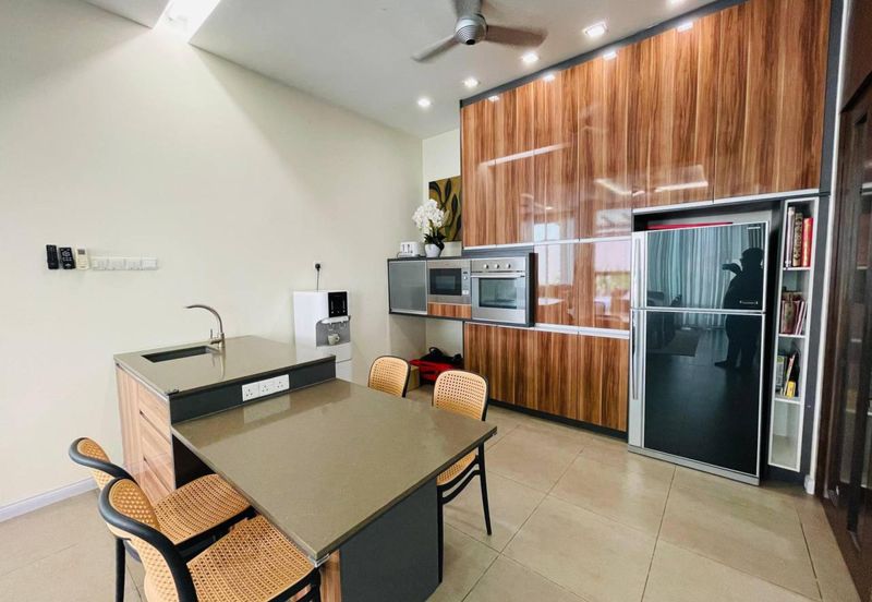 Jalan Pengaturcara U1/51 