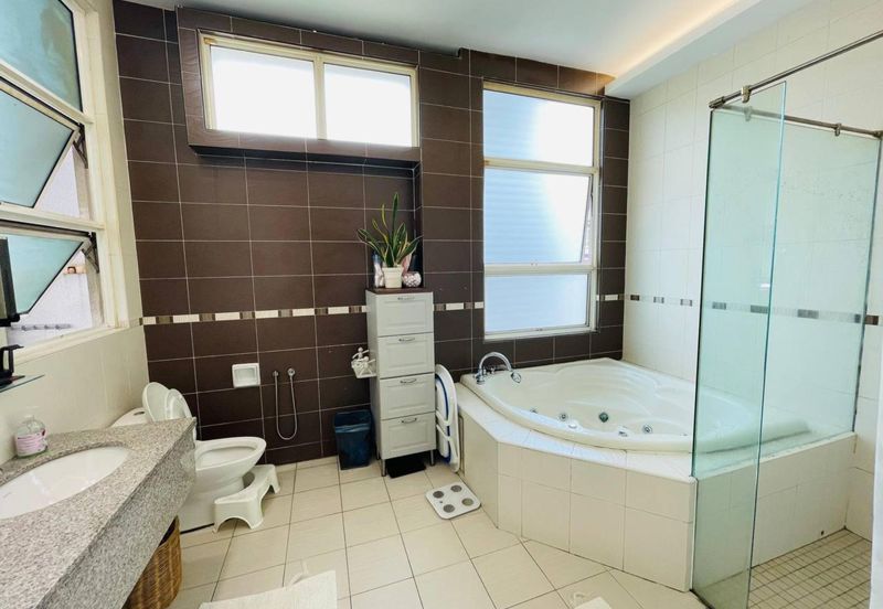 Jalan Pengaturcara U1/51 