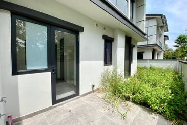 Freesia Residences @ Tropicana Aman