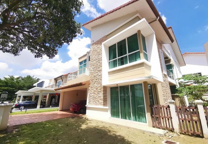 Duta Villa, Setia Alam