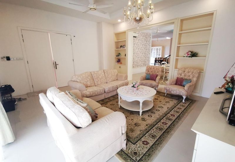 Duta Villa, Setia Alam