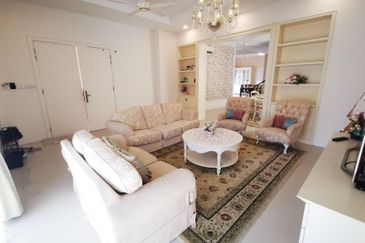 Duta Villa, Setia Alam