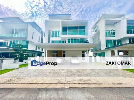 Aspen Garden Cyberjaya Selangor Three And Half Storey Bungalow For Sale Fully Furnished With Roof Deck Jacuzzi, Selangor, Cyberjaya