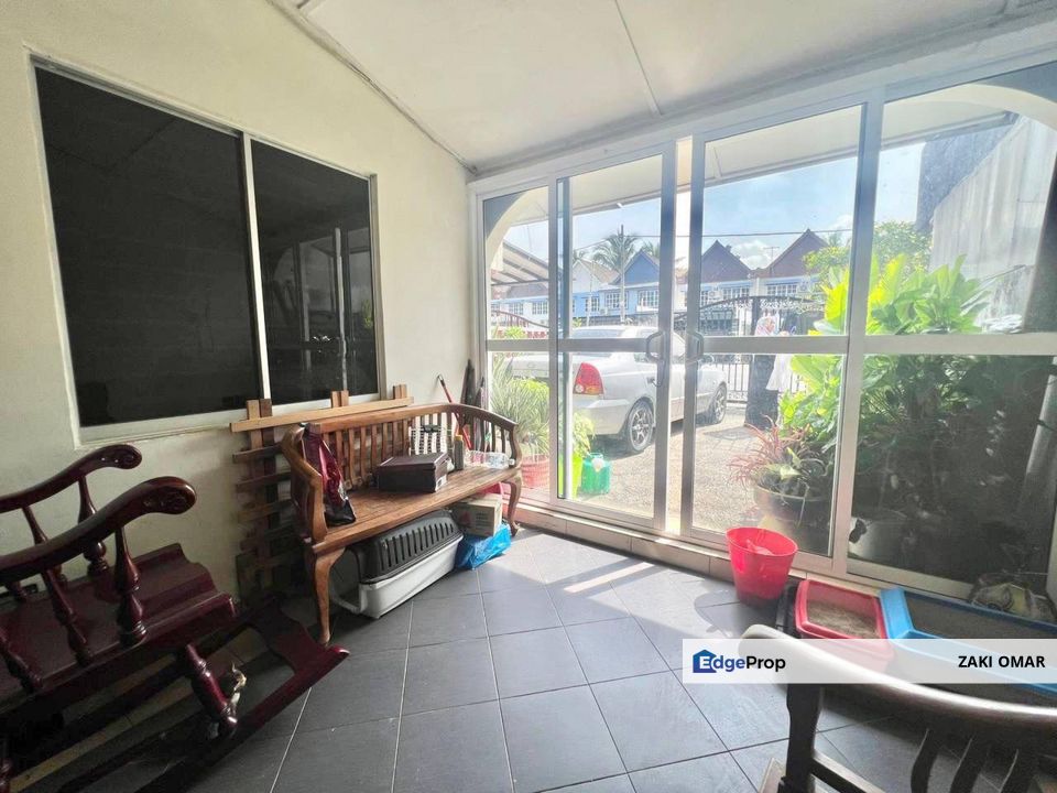 Seksyen 19 Shah Alam Double Storey Terrace House For Sale Renovated Fully Extended, Selangor, Shah Alam