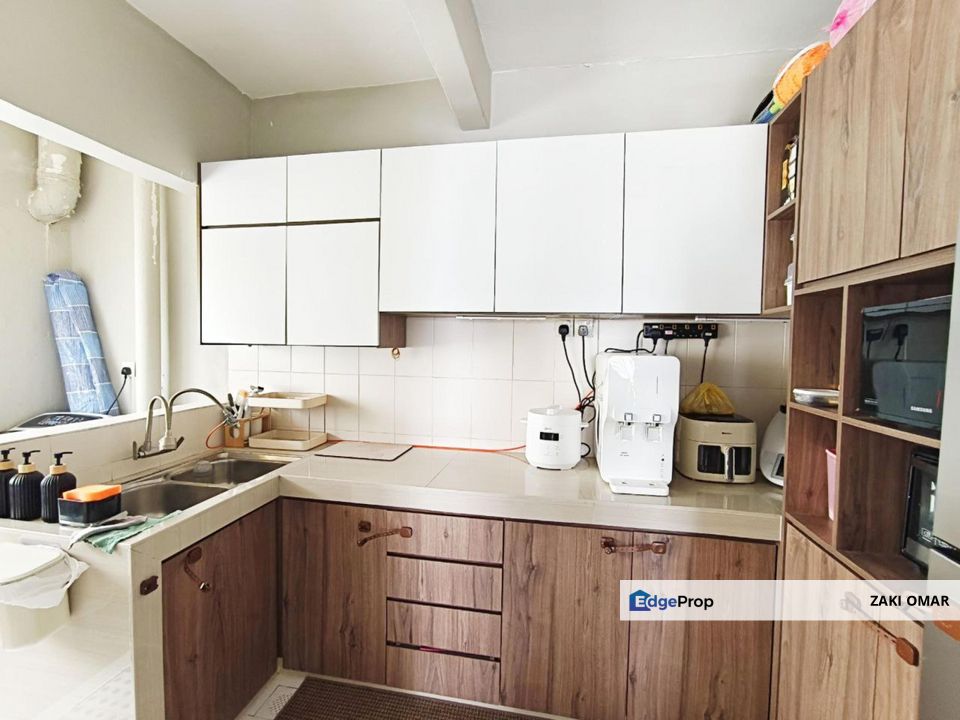 Alam Idaman Seksyen 22 Shah Alam | Renovated 3-Room Apartment For Sale Freehold, Selangor, Shah Alam