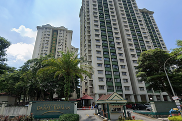 Danau Idaman Condominium