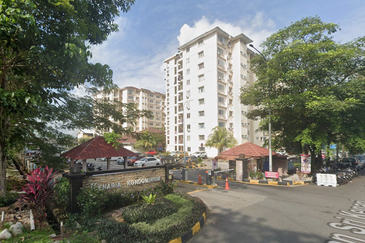 Kenaria Condominium