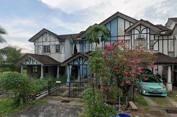 Lorong Gugusan Alam 7/18