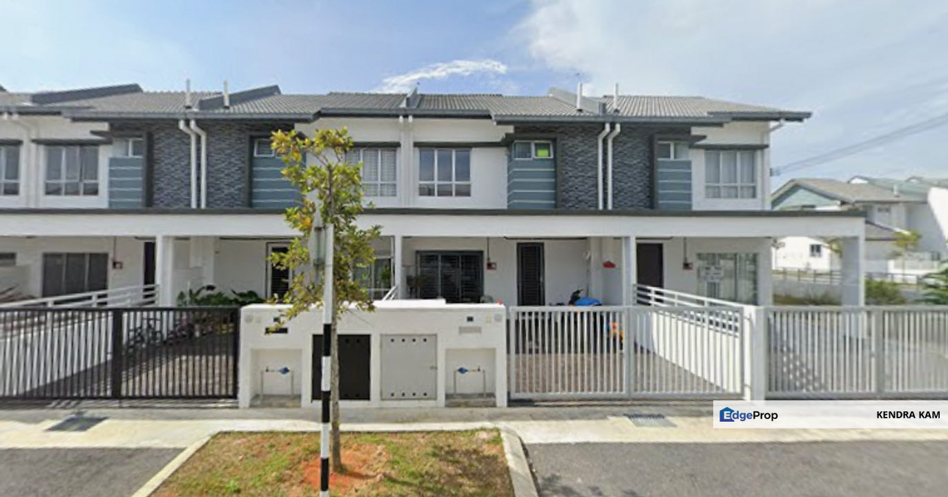 BANK LELONG No. 32, Jalan Palma 1/8, Bandar Hillpark, 42300 Bandar Puncak Alam, Selangor, Selangor, Bandar Puncak Alam