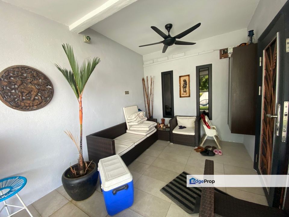 Extra Big Land Renovation 2.5 Storeys Superlink@ Taman Bukit Anggerik, Selangor, Cheras