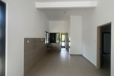 2sty ENDLOT superlink @ Irama Villa 2, Bandar Kinrara