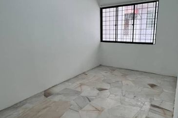 SL7, Bandar Sungai Long