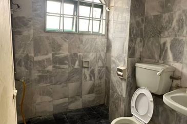 SL7, Bandar Sungai Long