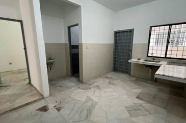 SL7, Bandar Sungai Long