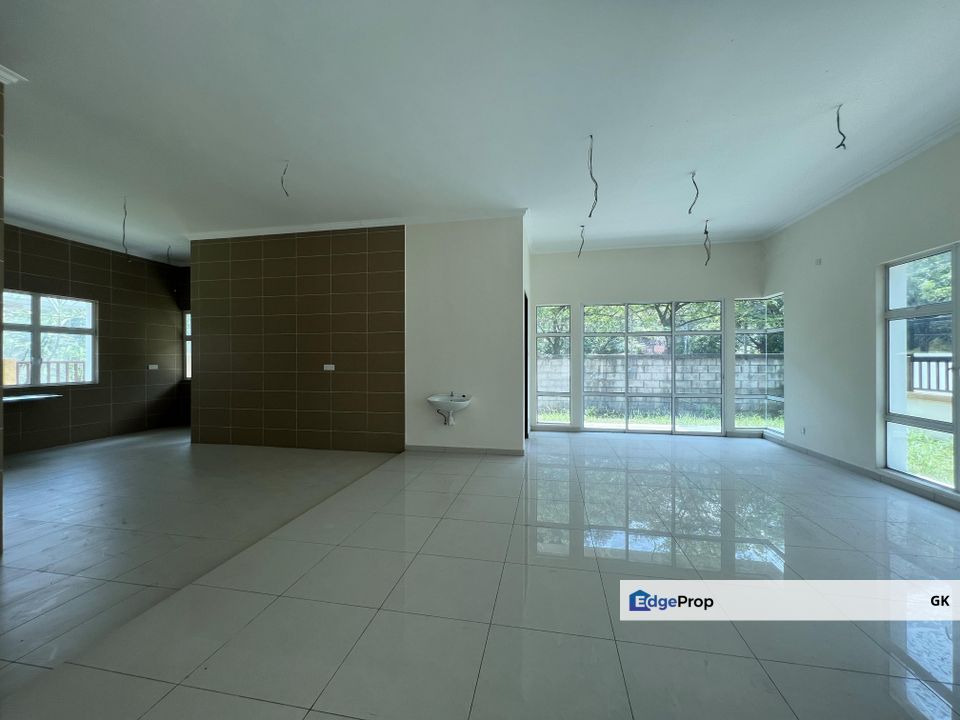 3sty bungalow @ Avenue 4 , Bandar Tun Hussein Onn, Selangor, Cheras
