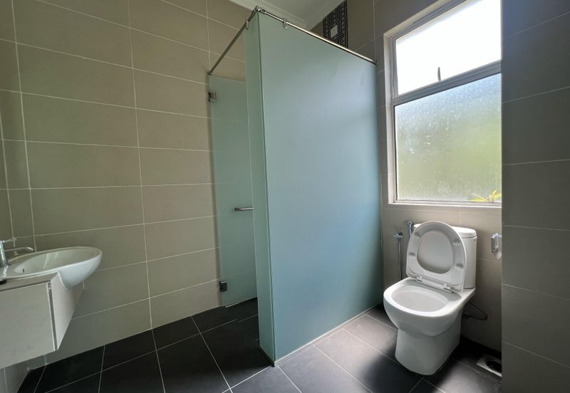 Avenue 4 Lake Valley