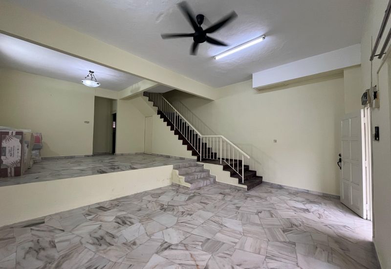 SL7, Bandar Sungai Long