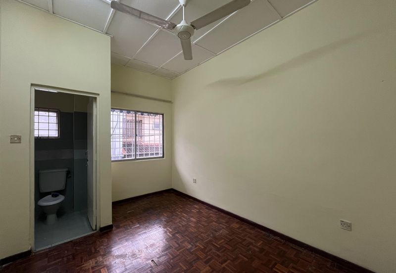 SL7, Bandar Sungai Long