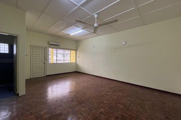 SL7, Bandar Sungai Long