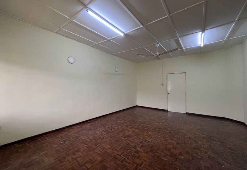 SL7, Bandar Sungai Long