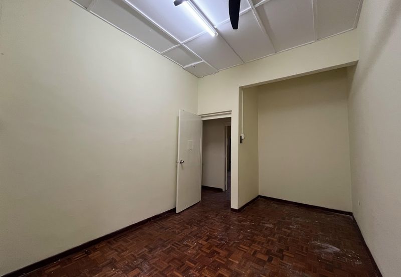 SL7, Bandar Sungai Long