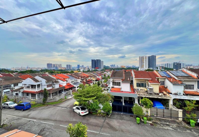 Taman Midah Townhouse