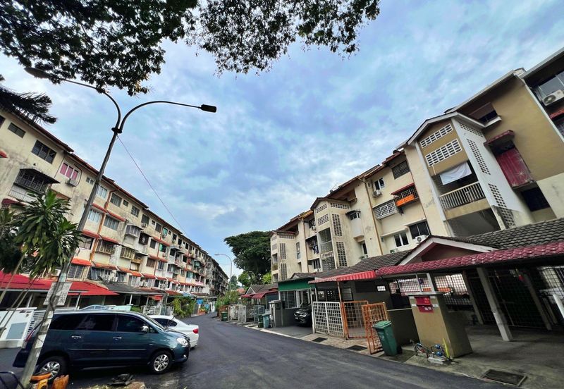 Taman Midah Townhouse