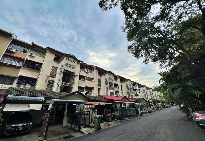 Taman Midah Townhouse
