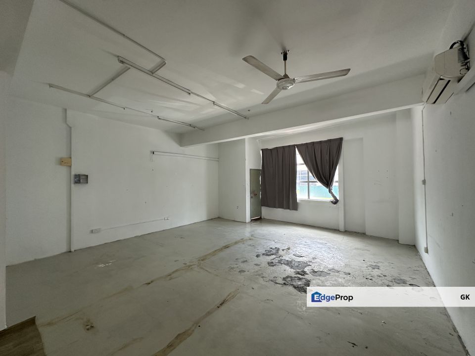 High Traffic 1st Floor Shop Office @ Dataran Dwitasik, Kuala Lumpur, Cheras