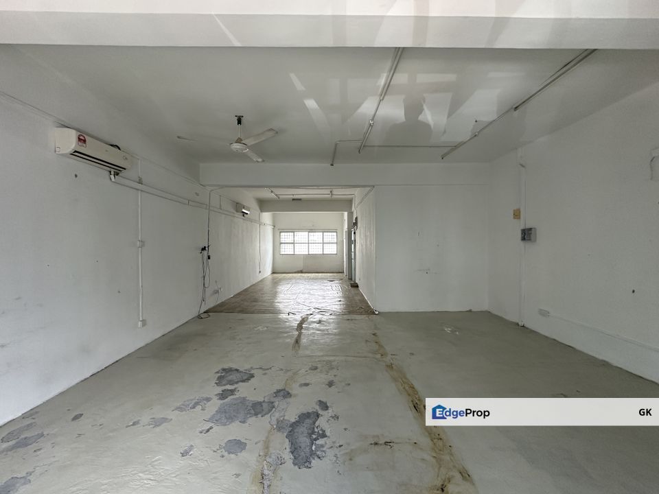 High Traffic 1st Floor Shop Office @ Dataran Dwitasik, Kuala Lumpur, Cheras