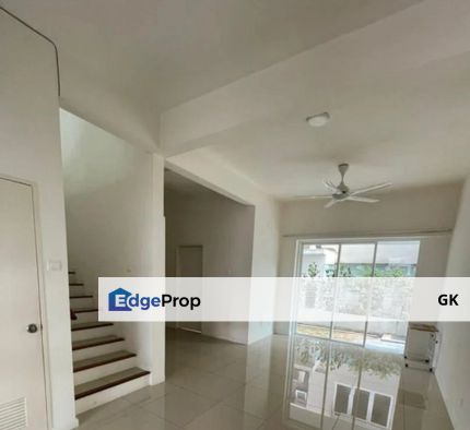 3 Storey Townvilla Canary Residence , Kuala Lumpur, Cheras