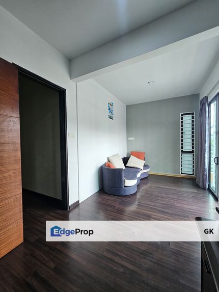 3 Storey Semi-D @ Taman Saujana Suria, Selangor, Kajang