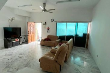 SL 6, Bandar Sungai Long