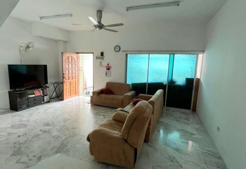 SL 6, Bandar Sungai Long