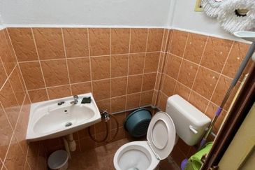 SL 6, Bandar Sungai Long