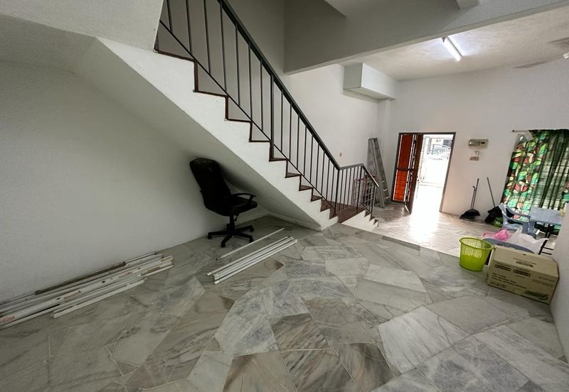 SL7, Bandar Sungai Long