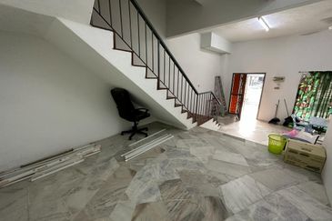 SL7, Bandar Sungai Long