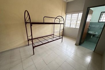 SL7, Bandar Sungai Long