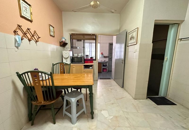 SL 6, Bandar Sungai Long