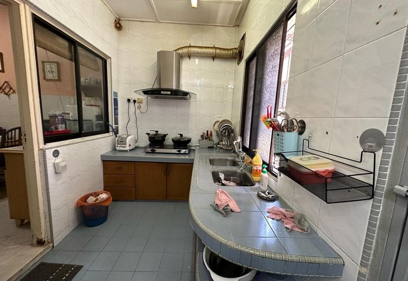 SL 6, Bandar Sungai Long