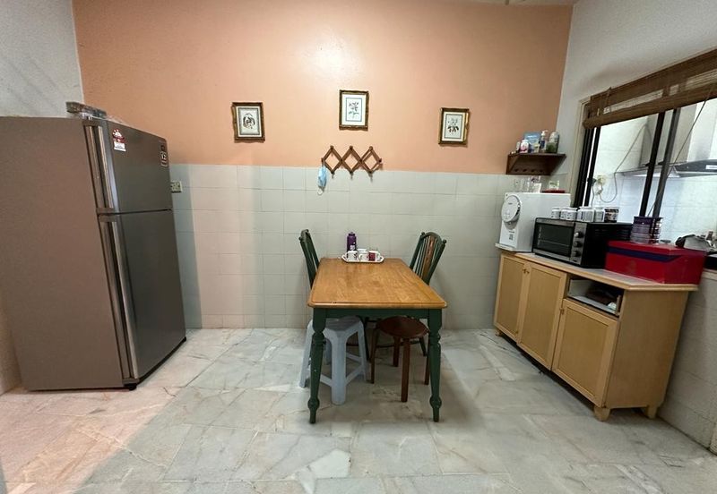 SL 6, Bandar Sungai Long