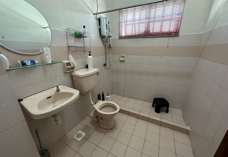 SL 6, Bandar Sungai Long