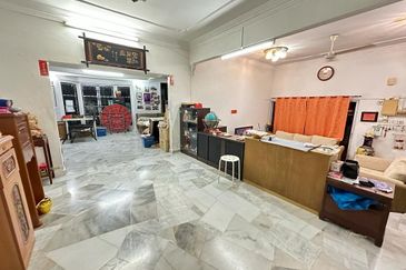 SL7, Bandar Sungai Long