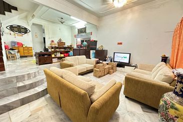 SL7, Bandar Sungai Long