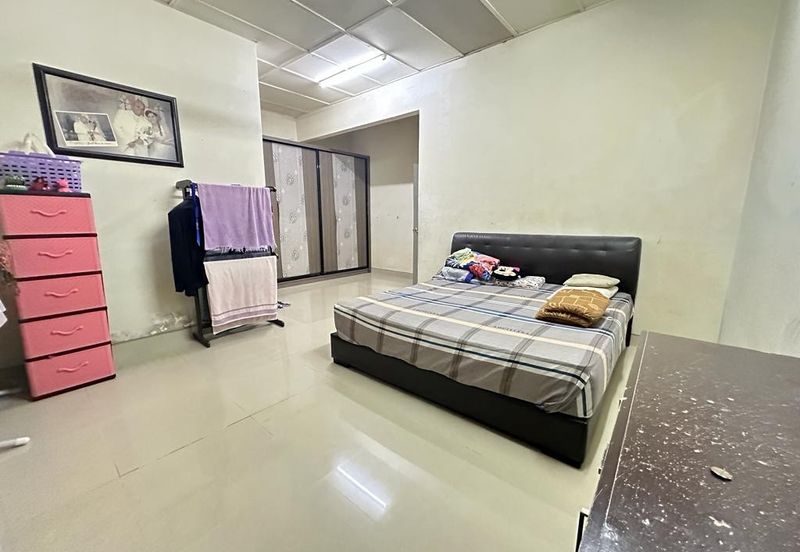 SL7, Bandar Sungai Long